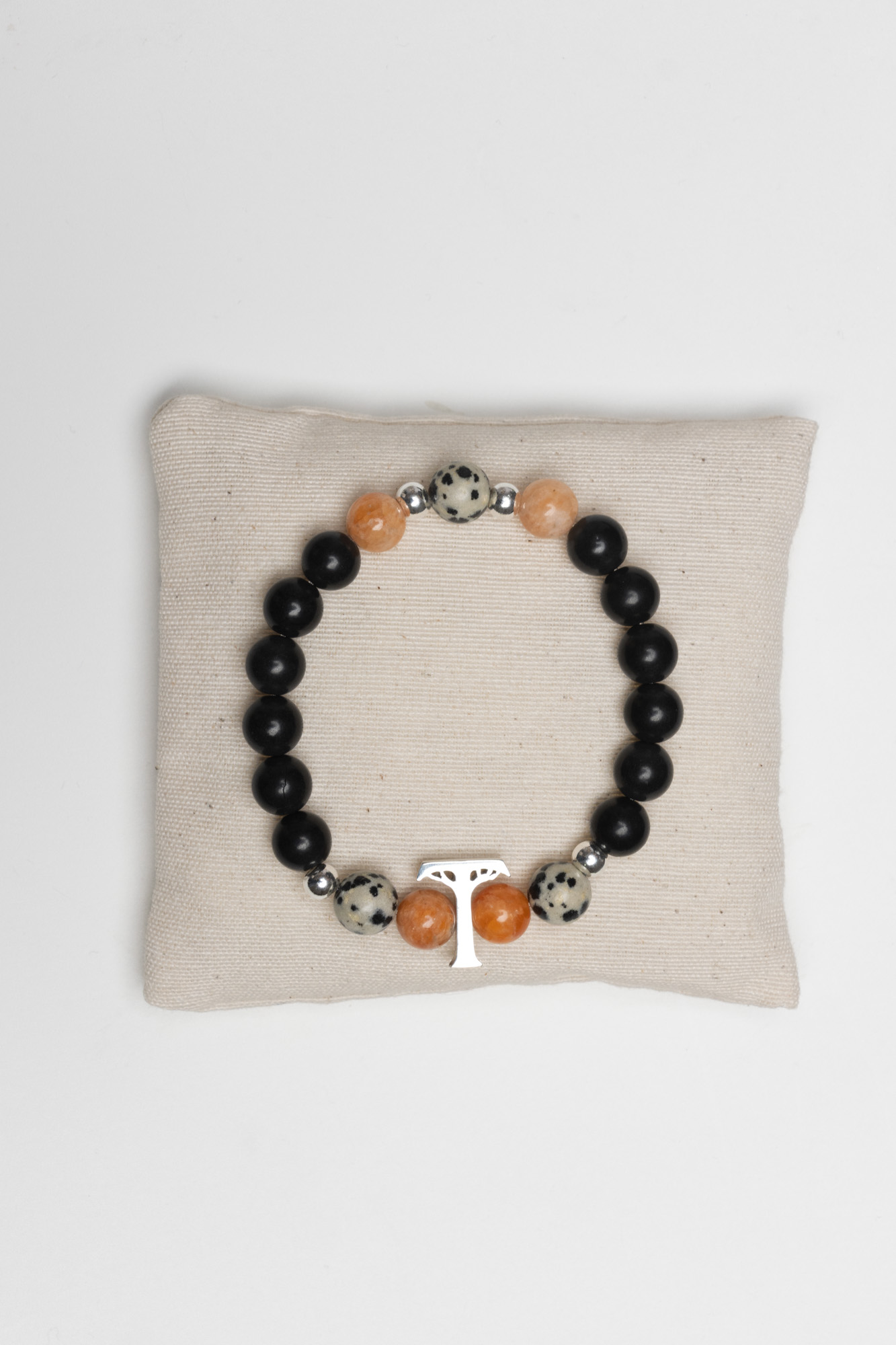Pulsera IGNIS plata con Shunguita, calcita naranja, jaspe dálmata, cuentas de plata y logo Temba de plata maciza. (Protección) - Imagen 5