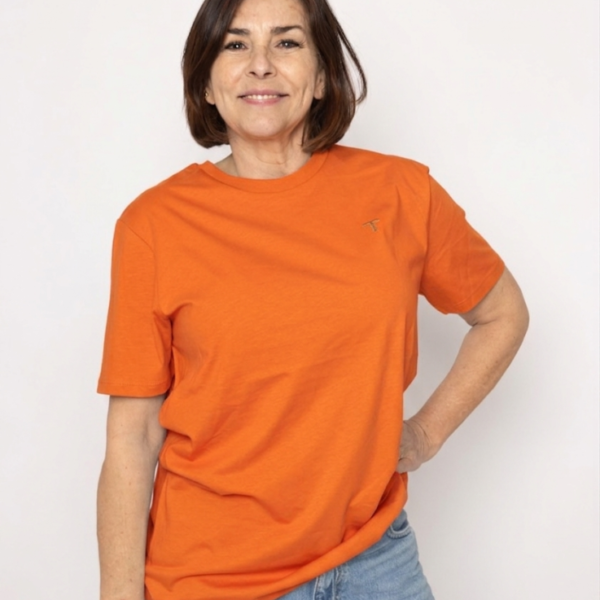 Camiseta 100% algodón orgánico- unisex. Color Naranja Persa (Alegría)